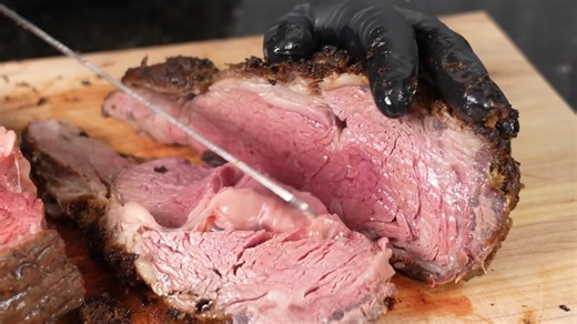 How to make a juicy, flavorful prime rib roast
