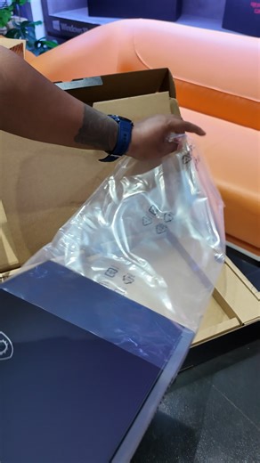 💥😁UNBOXING MSI THIN15 B13UC ជំនាន់ 13 Thin Gaming Laptop 🙏😍 ✅សំរាប់ការងារ​ : Designing / Rendering / Gamin✌️/ Video Editing ✅Specifications : ទទួលបាន​ជាមួយតម្លៃ : 789$ ✅CPU : Intel Core™ i7-13450H ( 8C / 12T Up To 4.9 GHz ) ✅RAM : 16GB DDR5 4800MHz ✅STORAGE :1TB M.2 NVMe™ PCIe® ✅DISPLAY : 15.6"FHD IPS Level ✅REFRESH RATE : 144Hz IPS PANEL ✅KEY-B : Backlight Blue Single Color ✅VGA : NVIDIA® GeForce® RTX 3050-4GB ✅OS : Windows 11 Home License In This Packages : Laptop is Original Box Company​​