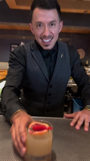 Come get a “Rye n Mighty” with Hugo at Castaway, Burbank 🥃 #bartender #view #castawayburbank #bar