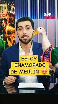 I love Merlin the duck, attendee at Claudia Sheinbaum’s morning press conference | JULIÁN MAZOY o...