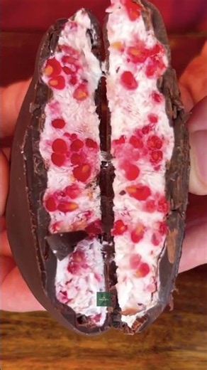 Raspberry Yogurt Clusters 🍓🍫 2‑Ingredient Healthy Treat! #short