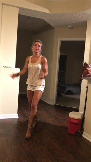 Imaubreykeys (@aubkeys)’s videos with Girls, Girls, Girls - Mötley Crüe