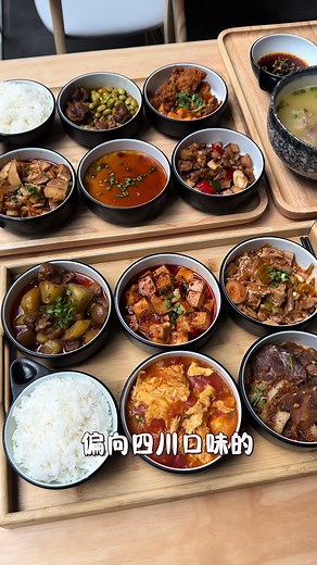 Explore the Best of Singapore's Food Scene at 碗碗香