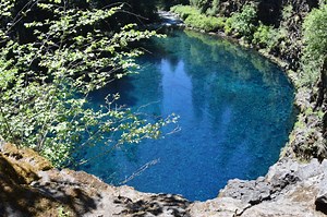 Oregon's Tamolitch Blue Pool hike: How to get there - JaclyTravel