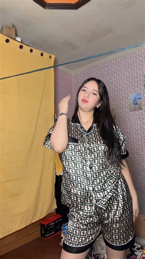 Jane Mikee Liwacat on Instagram: "Hi🤭💜"