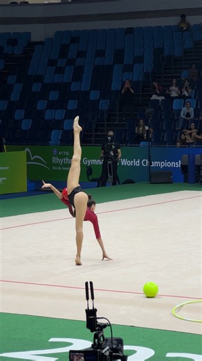 amazing ball routine by Darja Varfolomeev 😍❤️ #rhythmicgymnastics #wchrio2025 | Gymedition