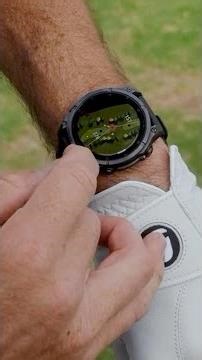 Play a Par 5 with fenix 8 | Garmin