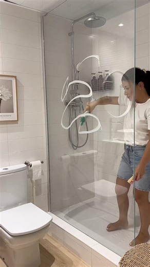 Cleaning Tips 🧼 Uses for Cif 😏 Did you know you can clean almost everything and leave it incredib...
