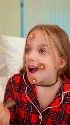 🧒 Kids, Let’s Learn HYGIENE While Playing in a MINI CARDBOARD SPA! 🚿📦 #shorts #learning