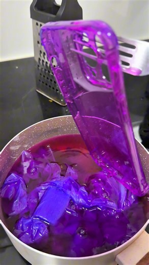 8.4M views · 53K reactions | Tutorial de como fazer uma capinha de celular personalizada com papel colorido #facavocemesmo | Wil Vlog | Facebook