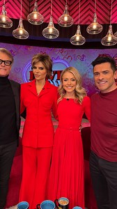 👈🏼😘👉🏼 @lisarinna @harryrhamlin | Live with Kelly and Mark