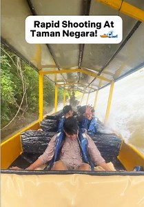Rapid Shooting At Taman Negara! 🚤🌊 . 📌 It's Sungai Tembeling, located in Taman Negara, Pahang. Speed down this rolling river 🏞️ as you experience the ancient beauty of the world's oldest rainforest, while getting splashed by the rapids! 💦😍 . 𝗕𝗼𝗼𝗸𝗶𝗻𝗴 𝗮𝘃𝗮𝗶𝗹𝗮𝗯𝗹𝗲 𝘃𝗶𝗮 𝗠𝘂𝘁𝗶𝗮𝗿𝗮 𝗧𝗮𝗺𝗮𝗻 𝗡𝗲𝗴𝗮𝗿𝗮: 🔗 https://www.mutiaratamannegara.com/ . 【 Sungai Tembeling Rapid Shooting 】 📍Taman Negara, Pahang . #rapidshooting #tamannegara #mutiaratamannegara #pahang #malaysia