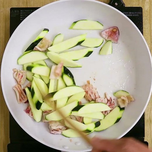 しっかり味でビールが進む 濃厚！ イカとズッキーニの中華炒め #cooking #料理 #レシピ
