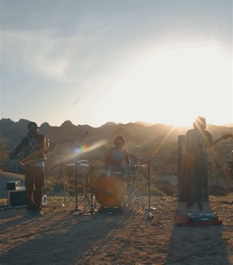 Smooth Jazz Vibes with Yussef Dayes Live Performance