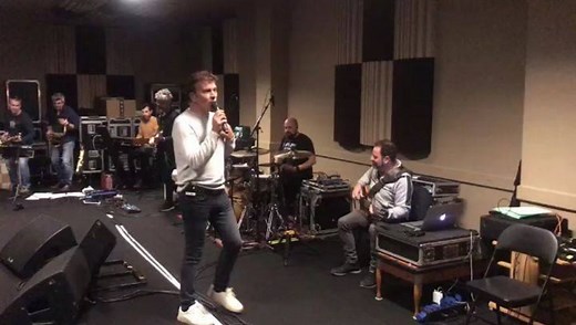 Já estamos nos ensaios finais para o concerto de 14 de Março no Altice Arena 😉 | Tony Carreira