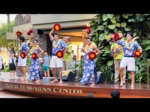 Free Hula Show | ‘Uli ‘Uli Dance | Royal Hawaiian Center, Waikiki, Honolulu, Oahu, Hawaii, USA