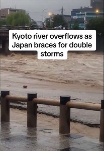 Kyoto’s iconic Kamo River overflowed beyond its banks amidst torrential rains, as the country braced itself for two approaching tropical storms that spurred authorities to issue high-level landslide warnings and order the evacuation of one million people. #kyoto #japan #flood #kamoriver #taiwan