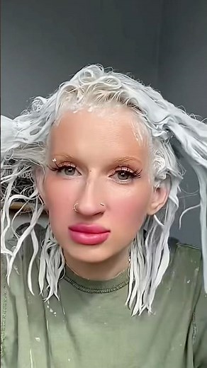Bleaching My Hair With Schwarzkopf Blondme #blonde #hair #schwarzkopf #bleachinghair #diyhaircolor