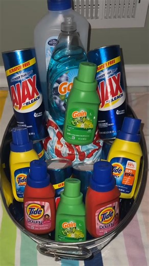 Whew Chile😅 I’m rusty and this is over due!!! This isnt my favorite video but thank you so much for 6K pt 1💕🫶🏽 I plan on going live pretty much every day from the 13th-18th 🥰 #CleanTok #ajax #ajaxpowder #tide #downey #gain #gain #gains #ds #foca #focapowder #focaliquid #squeeze #sponge #spongesqueezing #sponges #spongesqueezingasmr #asmr #asmrsounds #asmrtiktoks #asmrvideo #spongesqueeze #spongesqueezes #powder #powderbomb #powderbombs #overload #overloaded | Tianacleans