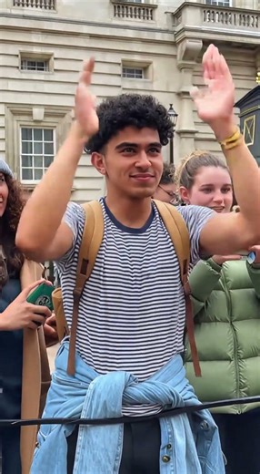 Guard SHOUTED ‘STOP CLAPPING!