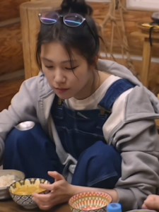 The Love Lab Hyunjin and Sihyun dating show moments