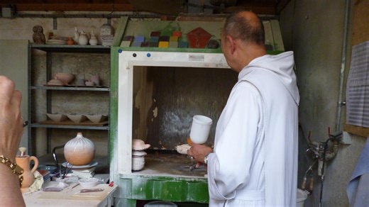 Eure : les moines de cette abbaye du Bec-Hellouin font revivre un millénaire d’histoire