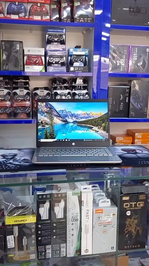 💥HP LAPTOP 14S💥PRIX AFFAIRE !!!💥69000 DA💥 Pc portable occasion en bonne état : 10/10 !!! Marque : HP Serie : Laptop14s Caractéristiques : Processeur : intel core i5-10210U (10ème génération) Ram : 8gb ddr4 Stockage : SSD 256gb Carte graphique : Intel UHD graphique Écran : 14