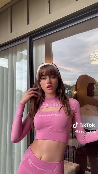 Azul Guaita (@azulguaita) - Videos de Azul Guaita (@azulguaita) con “LUNA - Feid & ATL Jacob”