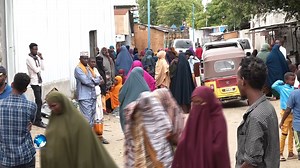 49K views · 1.3K reactions | Dhacdo Naxdin leh-:Dad isku qoys ah oo ay kujiraan haween Xaamilo iyo Umulo oo ku Geeriyooday guri dhisme ku socday oo ku dul dumay. | Universal Somali TV | Facebook