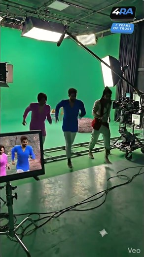 Green Screen Ka Kamaal 🎬 Real vs Final Scene Shocking! #shorts #shortsfeed #greenscreen #fypシ #viral
