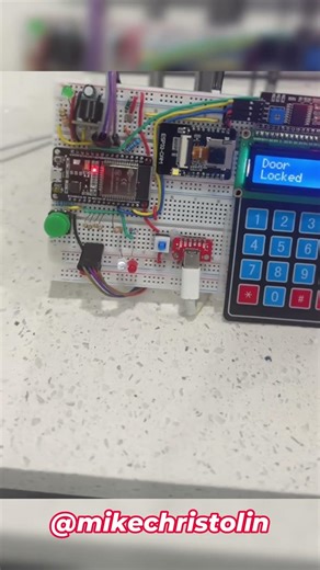 C'est quoi ce #microcontroller de Merde?!#arduino #electronique #viral#short #cool #esp32#domotique