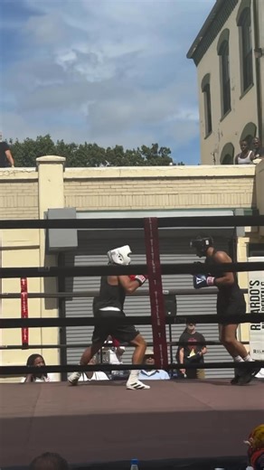 The future of boxing is in safe hands with these kids! #kboxtv #boxeo #boxing #kids #children #wild | KBOXtv