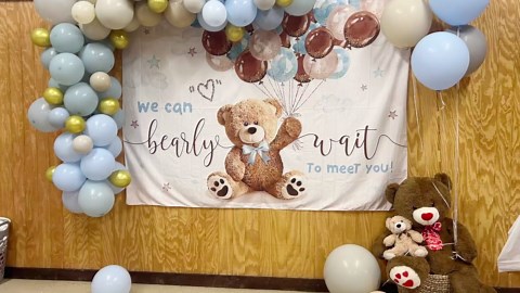 We Can Bearly Wait Backdrop 7Wx5H Feet, Bear Baby Shower Decorations for Boys, Cute Lovely Cartoon Balloons Baby Shower Party, Bear Photography Backgrounds Newborn Photo Shoot Decor Props