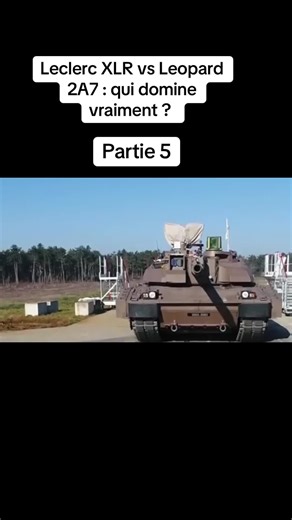 Le duel entre le Leclerc XLR français et le Leopard 2A7 allemand pose une vraie question : dans une guerre moderne saturée de drones, de missiles et de mines, lequel survit vraiment ? Blindage massif ou mobilité intelligente, cadence de tir humaine ou chargeur automatique, logistique lourde ou empreinte légère… Dans cette vidéo, on décortique leur philosophie de conception, leur puissance de feu, leurs systèmes de protection et ce que disent les retours d’expérience récents. Qui d’après vous est