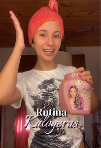 Rutina de Eliana Kalogeras siendo ondulada ✨ #curlyhair #rulos #ondas #ondulada #skala