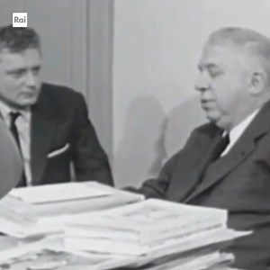 1.3K views · 76 reactions | Un viaggio alla scoperta di Italo Svevo, delle sue opere, del suo stile, della sua storia e dei suoi luoghi. Con la narrazione di Edoardo Camurri e le letture di Licia Maglietta e l'intervento di grandi critici d'eccezione. "I grandi della letteratura italiana" è su RaiPlay. | Rai Storia | Facebook