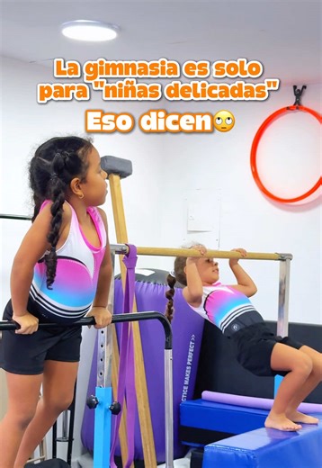 Nuestras niñas gimnastas son las más fuertes 💪, capaces de todo y a la vez tiernas!🧡 Muchos piensan que es solo para niñas “delicadas”, pero en realidad la gimnasia desarrolla fuerza, coordinación, disciplina y equilibrio en todos los niños 🧡. Desde los primeros años, este deporte fortalece el cuerpo y la mente, mejora la postura y enseña a superar retos con confianza 💪. #gimnasia #hijas #infancia #deporte #girlpower