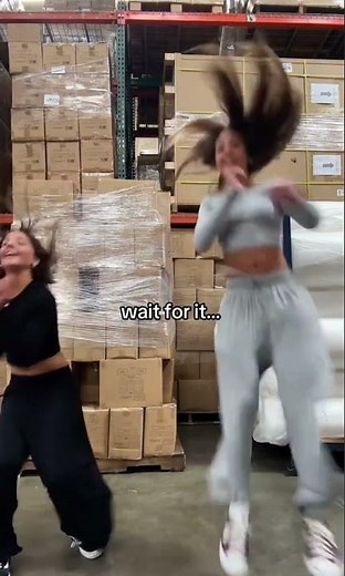 wait for it… - TikTok | Clements Twins #clementstwins #kaveah #summer #avamarie #leahrose #funny #fy