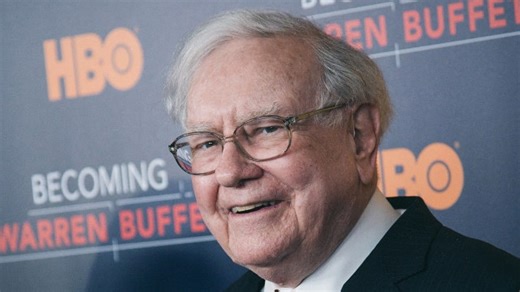 There's a reason Warren Buffett keeps selling Apple stock: Ryan Payne