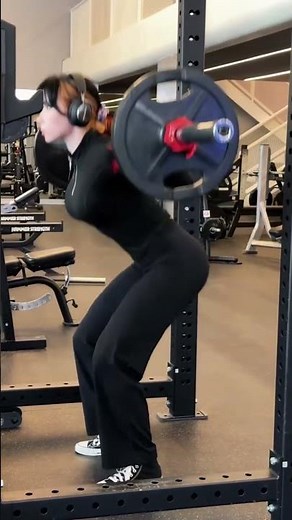 Sweetie Fox short video at the gym