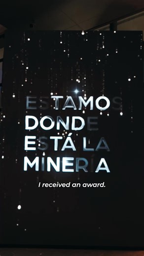🏆 Michael Meding, Mining Executive of the Year 2025 At Argentina: Oro, Plata y Cobre 2025, organized by @panoramaminero , McEwen Inc. Vice President of McEwen Copper and General Manager of the Proyecto Los Azules , Michael Meding, was honored as “Mining Executive of the Year 2025.” The recognition comes at a pivotal moment for Los Azules, following a year marked by decisive progress for the project. Key milestones include the submission of the Feasibility Study, approval under the RIGI framewor