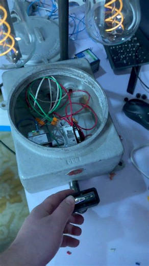 Industrial Steampunk Liquid Mercury Desk Lamp #diy #retro