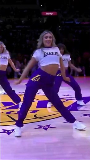 Laker Girls "Step On Up" dance performance 11/19/23