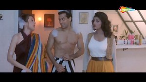 Watch this hilarious scene from the movie Judwaa and have a fun filled Saturday evening. To watch more comedy scenes from the film, visit - https://shemaroome.app.link/BqlcPtOj3W Salman Khan Karishma Kapoor #ShemarooComedy #JudwaaMovie #SalmanKhan #KarishmaKapoor #Rambha #ComedyScenes | Shemaroo Comedy