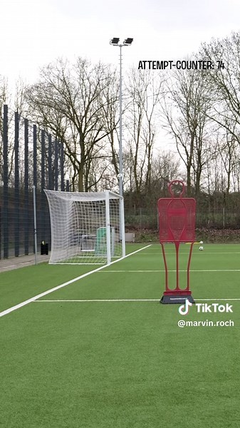 Recreating Ziyech's Stunning Free Kick Technique