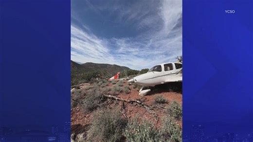 Couple survives plane crash reported near Sedona, sheriff says