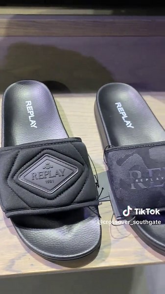 REPLAY 🔥🏁R_Line Slides. Now Available In Many Different Options 📍🤙🏼#fyp #crossover #crossoversouthgate #crossoverint #viallijeans #replay #replayslides #replaysandals #replaysandalsformen #crossoverreplayslides