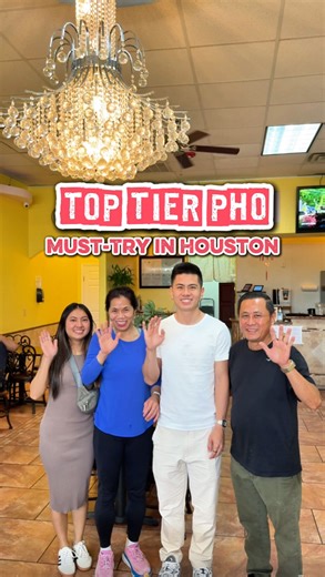 🍲 Pho VN 21 is a top spot in Houston for pho, and much more!! This family run restaurant has been in the @gulftondistrict for 13 years. Definitely try the beef pho and the Bo Kho while you’re there too (an amazing Vietnamese beef stew with banh mi!) The family makes their own banh mi from scratch so it’s fresh and delicious ☺️🥖 Have you been here yet? 📌 Pho VN 21: 5800 Bellaire Blvd Suite 101, Houston, TX 77081 #houston #houstonfood #vietnamesefood #htxeats #houstonfoodie #pho #bokho #vietnam