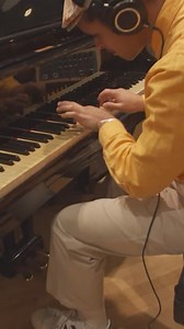 48K views · 5.6K reactions | Leonardo Reyna throwing some spice on the keys  Our original Broadway cast recording is out now on all streaming platforms! Leonardo Reyna le pone sazón a las teclas  ¡Ya está disponible nuestra grabación original del elenco de Broadway en todas las plataformas de streaming! | Buena Vista Musical | Facebook