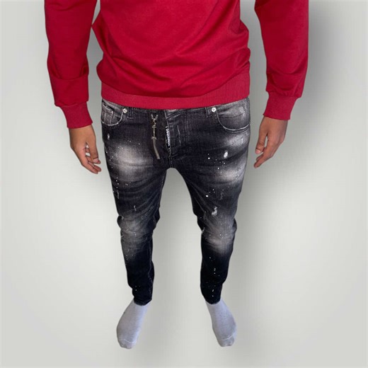 Full outfit available now Stone Island sweatshirt Dsquared jeans- 42,44,46 Shipping worldwide Fast delivery: 1-4 busniess days within Europe DM us to buy #dsquared#jeans#designer#fashion#outfit